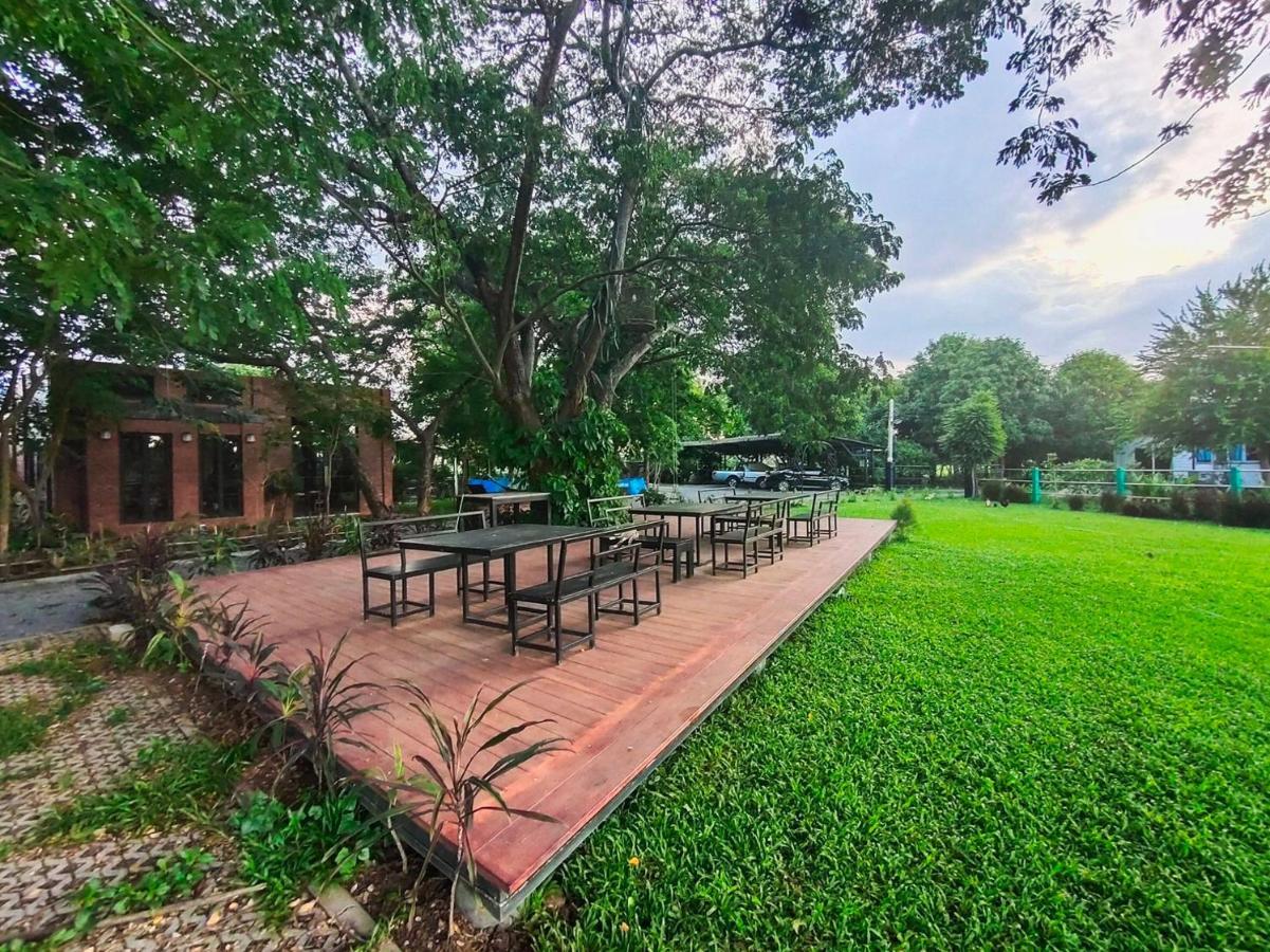 Baan Tonjaeng Resort Chai Nat Exteriör bild
