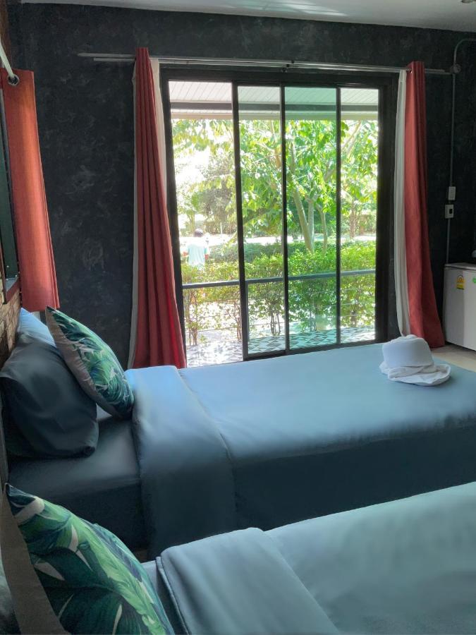 Baan Tonjaeng Resort Chai Nat Exteriör bild