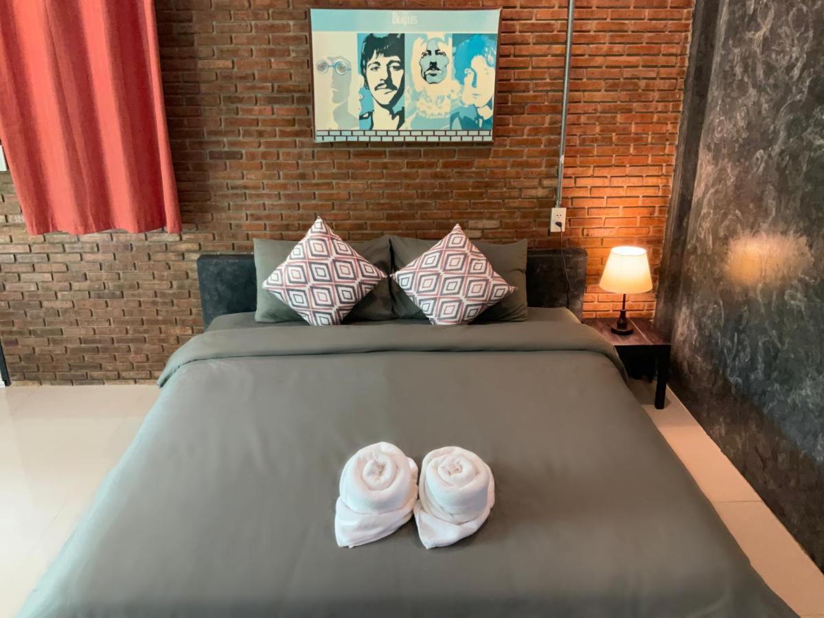 Baan Tonjaeng Resort Chai Nat Exteriör bild
