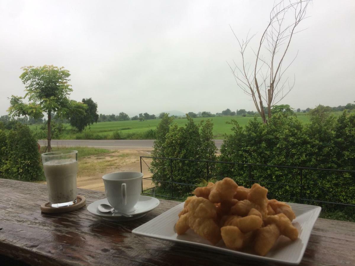 Baan Tonjaeng Resort Chai Nat Exteriör bild